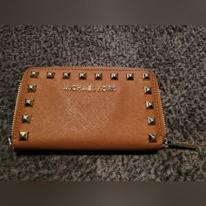 Michael kors wallet like new